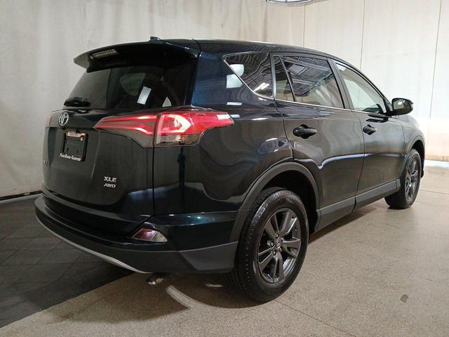 Photo of 2018 Black Toyota RAV4