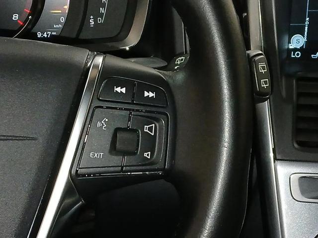 Photo of 2017 Onyx Black Metallic Volvo XC60