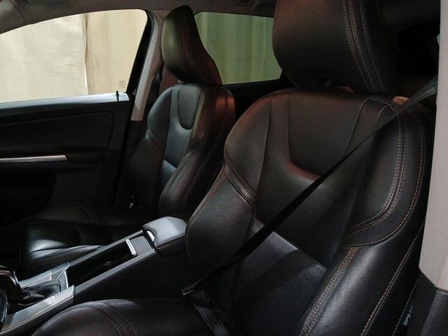 Photo of 2017 Onyx Black Metallic Volvo XC60