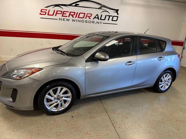 Photo of 2013 Silver Mazda Mazda3