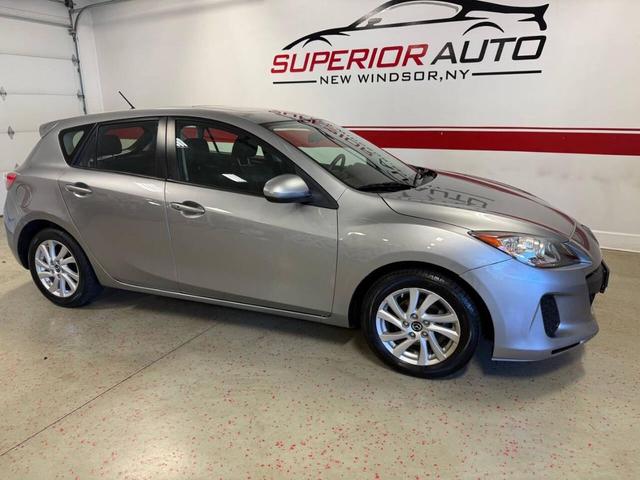 Photo of 2013 Silver Mazda Mazda3