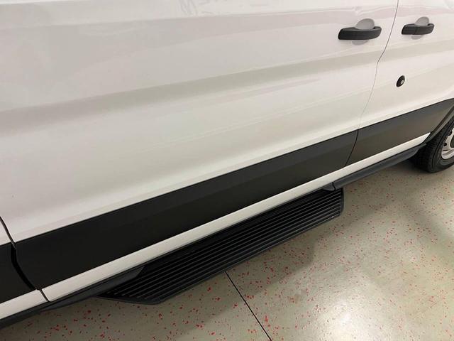 Photo of 2019 White Ford Transit-350