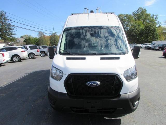 Photo of 2022 White Ford Transit-350