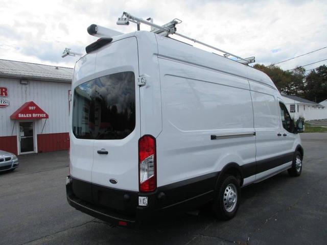 Photo of 2022 White Ford Transit-350