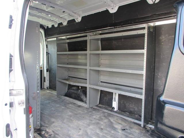 Photo of 2022 White Ford Transit-350
