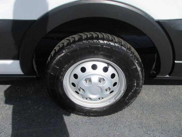 Photo of 2022 White Ford Transit-350