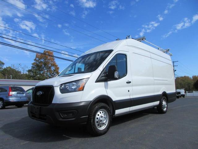 Photo of 2022 White Ford Transit-350