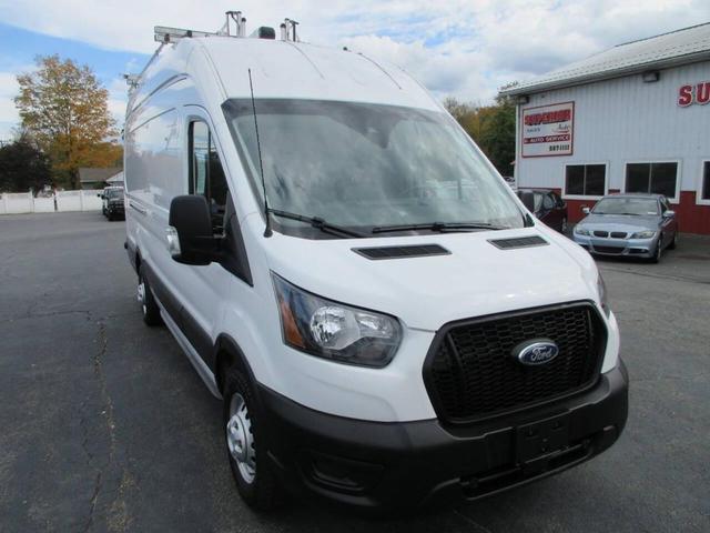 Photo of 2022 White Ford Transit-350