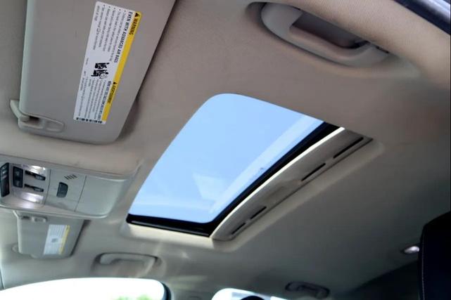 Photo of 2018 Ebony Twilight Metallic Buick Regal Sportback