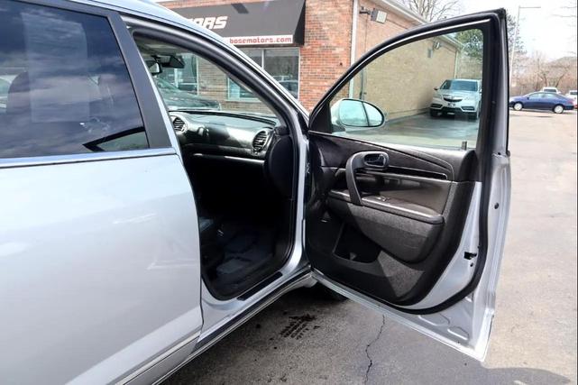 Photo of 2016 Quicksilver Metallic Buick Enclave