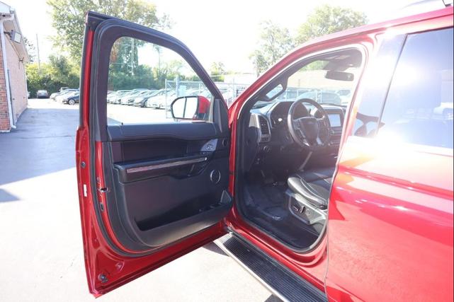 Photo of 2019 Ruby Red Metallic Tinted Clearcoat Ford Expedition