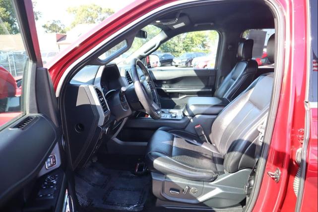 Photo of 2019 Ruby Red Metallic Tinted Clearcoat Ford Expedition