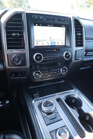 Photo of 2019 Ruby Red Metallic Tinted Clearcoat Ford Expedition