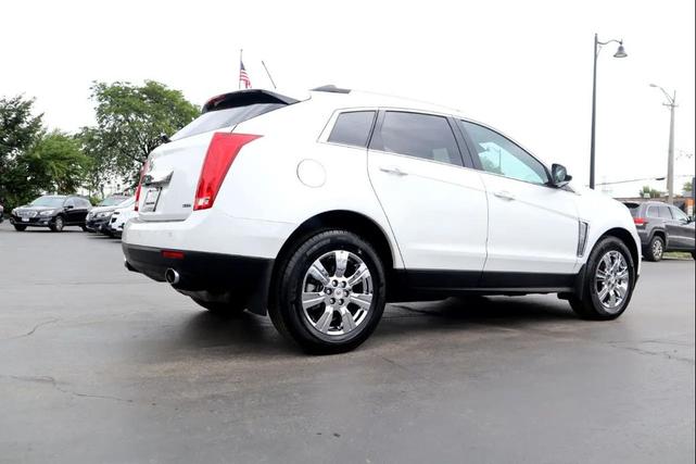 Photo of 2015 Platinum Ice Tricoat Cadillac SRX