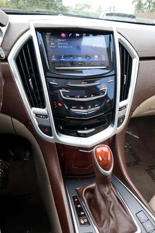 Photo of 2015 Platinum Ice Tricoat Cadillac SRX