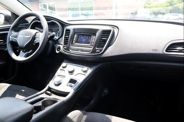 Photo of 2016 Black Chrysler 200