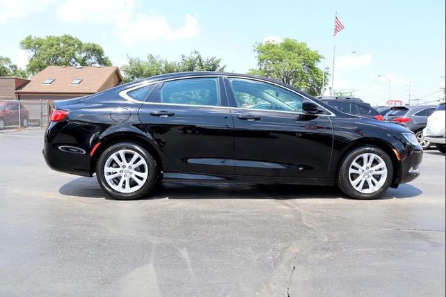 Photo of 2016 Black Chrysler 200