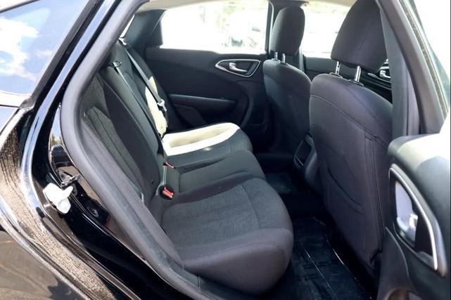 Photo of 2016 Black Chrysler 200