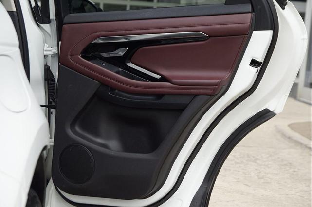 Photo of 2020 Fuji White Land Rover Range Rover Evoque
