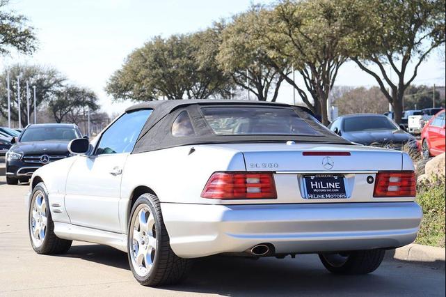 Photo of 2002 Silver Arrow Ultra Metallic Mercedes-Benz SL-Class