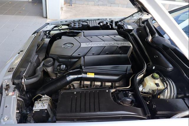 Photo of 2002 Silver Arrow Ultra Metallic Mercedes-Benz SL-Class