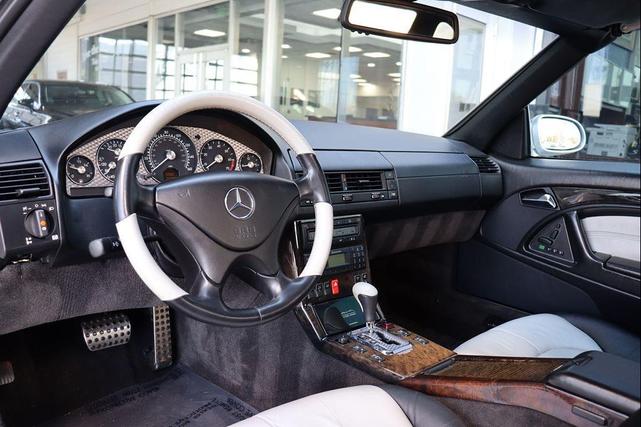 Photo of 2002 Silver Arrow Ultra Metallic Mercedes-Benz SL-Class