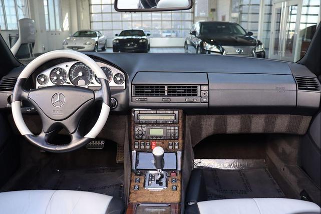 Photo of 2002 Silver Arrow Ultra Metallic Mercedes-Benz SL-Class
