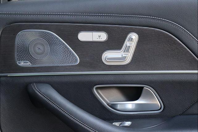 Photo of 2020 Black Mercedes-Benz GLS 450
