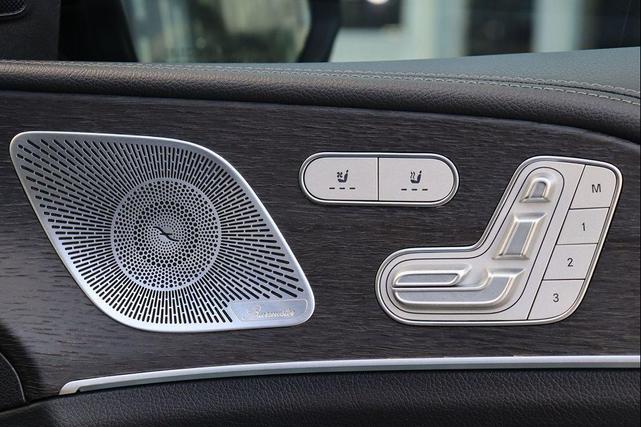 Photo of 2020 Black Mercedes-Benz GLS 450