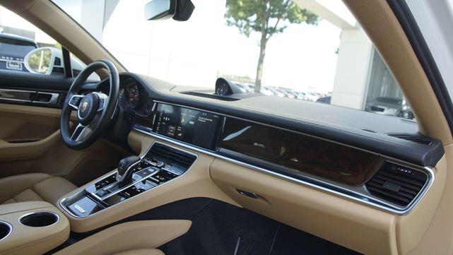 Photo of 2018 White Porsche Panamera
