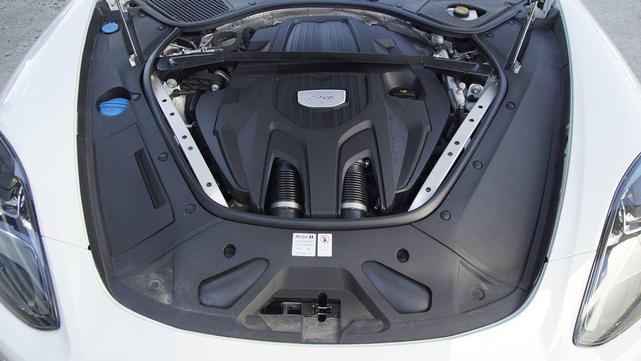 Photo of 2018 White Porsche Panamera