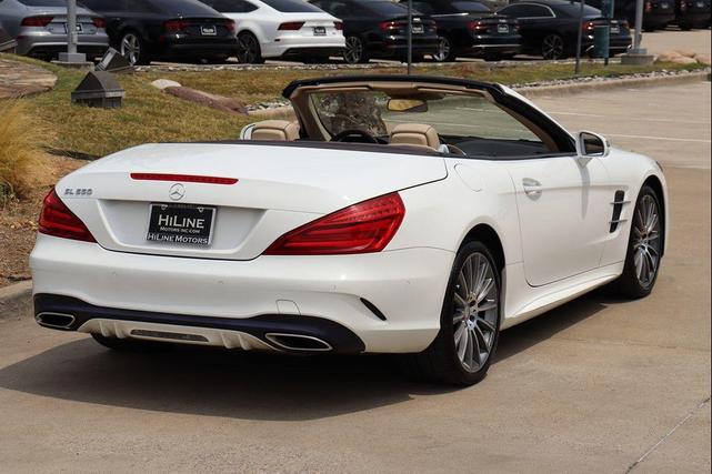 Photo of 2017 Polar White Mercedes-Benz SL 550