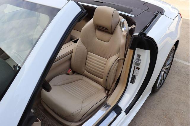 Photo of 2017 Polar White Mercedes-Benz SL 550