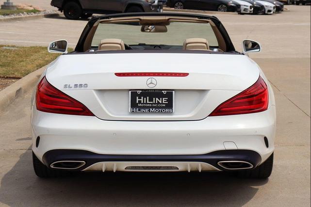 Photo of 2017 Polar White Mercedes-Benz SL 550
