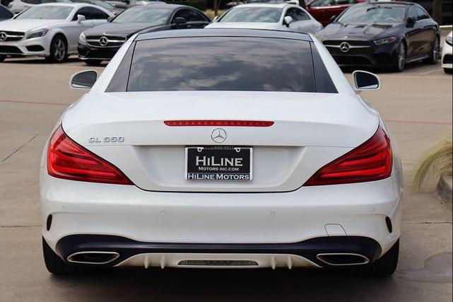 Photo of 2017 Polar White Mercedes-Benz SL 550