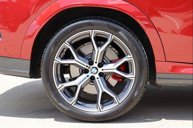 Photo of 2021 Flamenco Red Metallic BMW X6