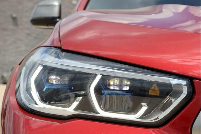 Photo of 2021 Flamenco Red Metallic BMW X6