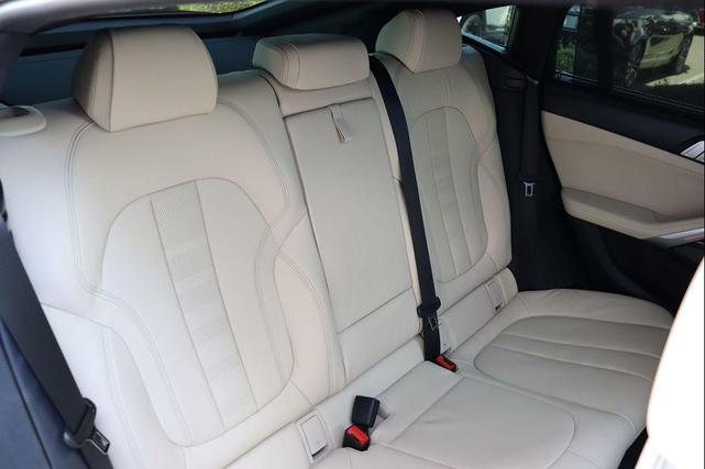 Photo of 2021 Flamenco Red Metallic BMW X6