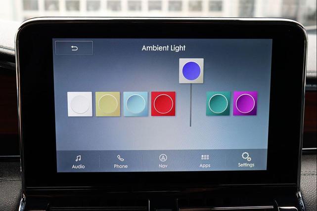 Photo of 2020 Silver Radiance Lincoln Navigator