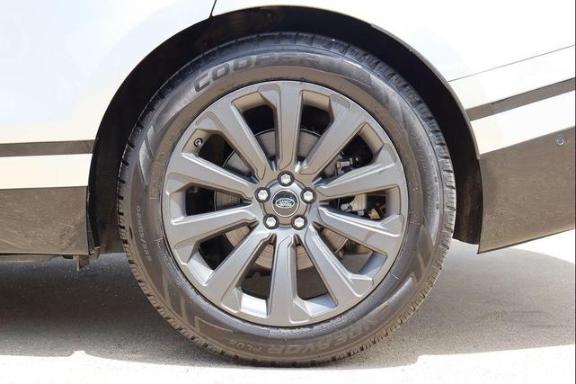 Photo of 2018 Indus Silver Land Rover Range Rover Velar