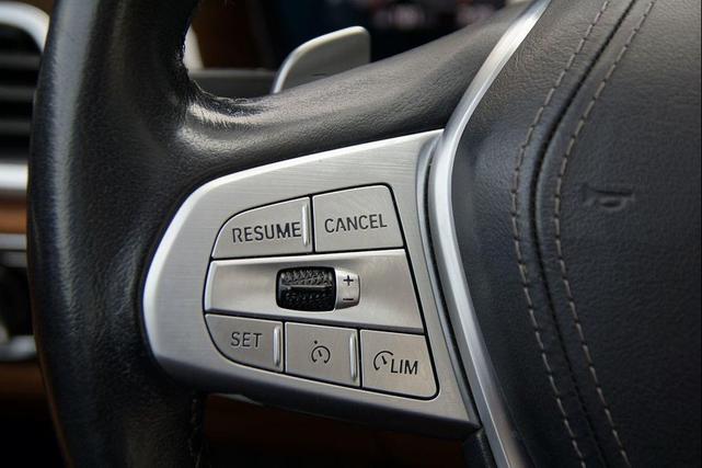 Photo of 2021 Jet Black BMW 740