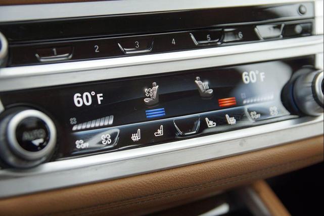 Photo of 2021 Jet Black BMW 740