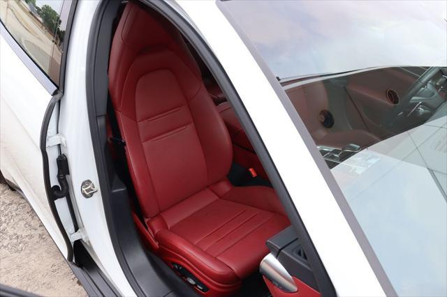 Photo of 2022 White Porsche Panamera