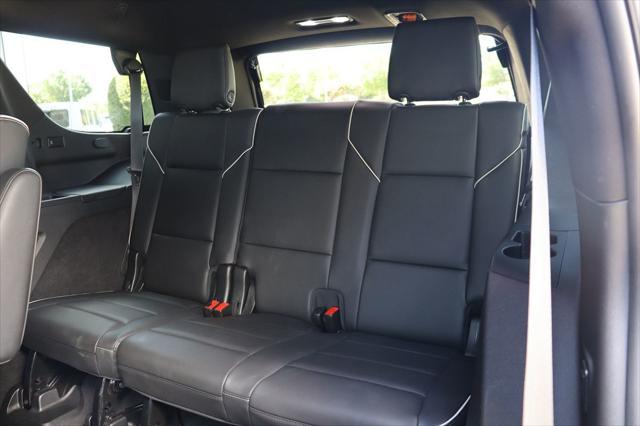 Photo of 2021 Crystal White Tricoat Cadillac Escalade