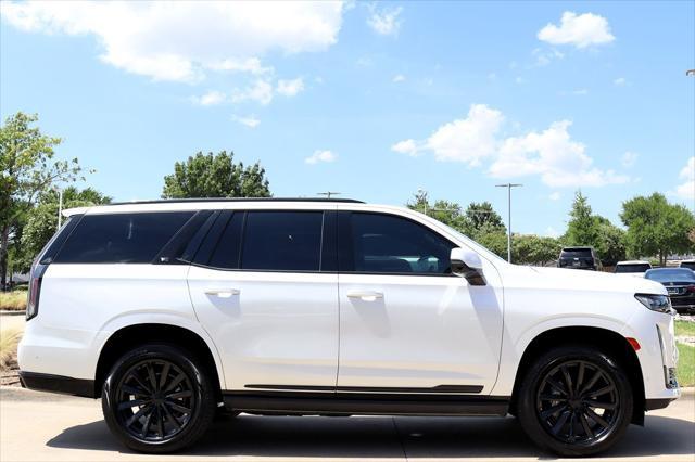 Photo of 2021 Crystal White Tricoat Cadillac Escalade