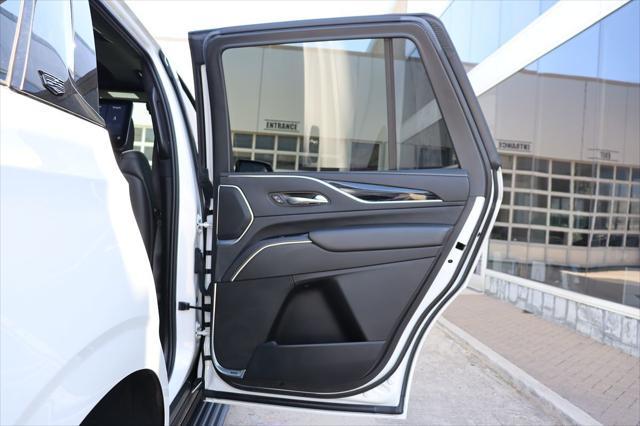 Photo of 2021 Crystal White Tricoat Cadillac Escalade