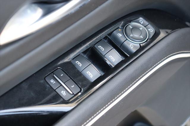 Photo of 2021 Crystal White Tricoat Cadillac Escalade