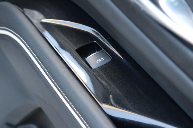 Photo of 2021 Crystal White Tricoat Cadillac Escalade