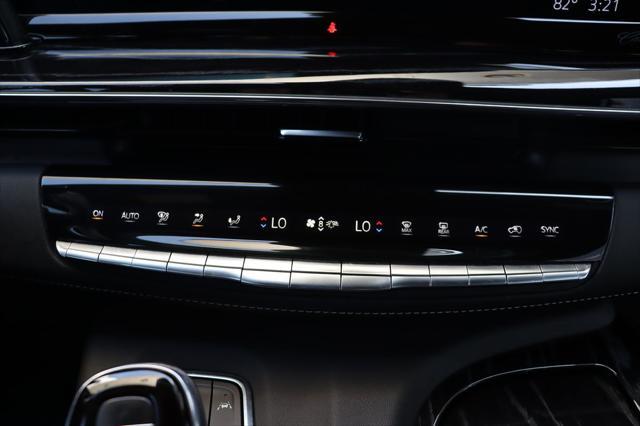 Photo of 2021 Crystal White Tricoat Cadillac Escalade
