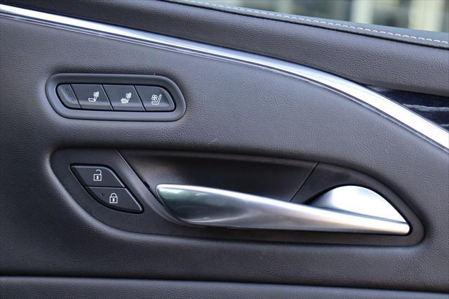 Photo of 2021 Crystal White Tricoat Cadillac Escalade